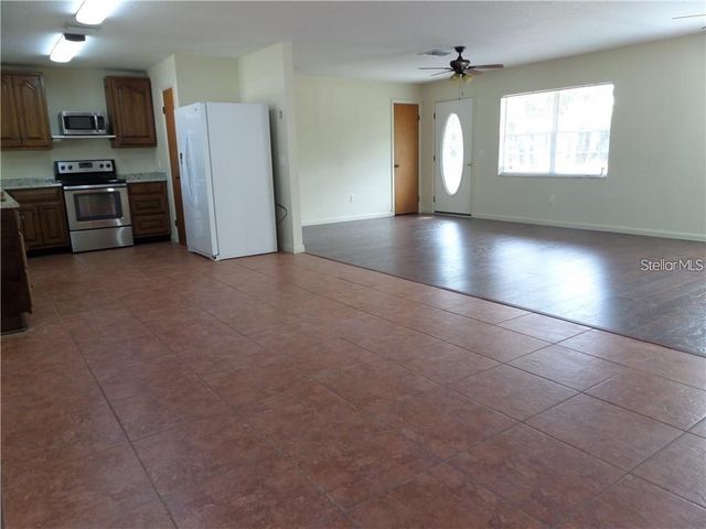 2082 CR 44A, Wildwood, FL 34785