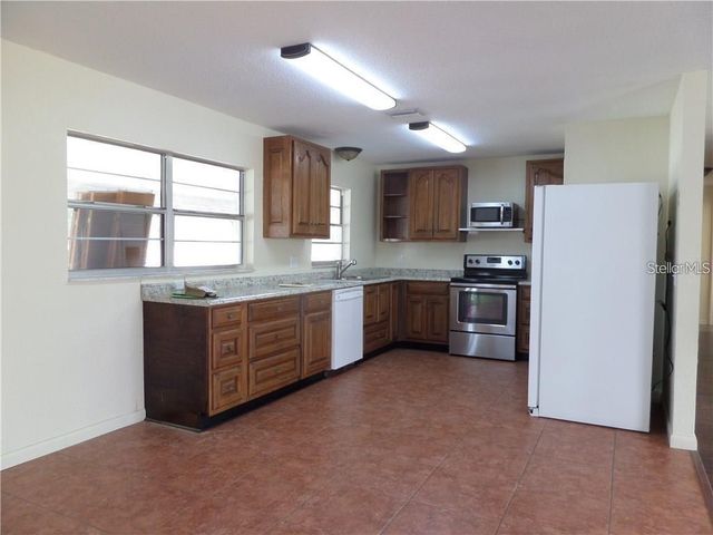 2082 CR 44A, Wildwood, FL 34785