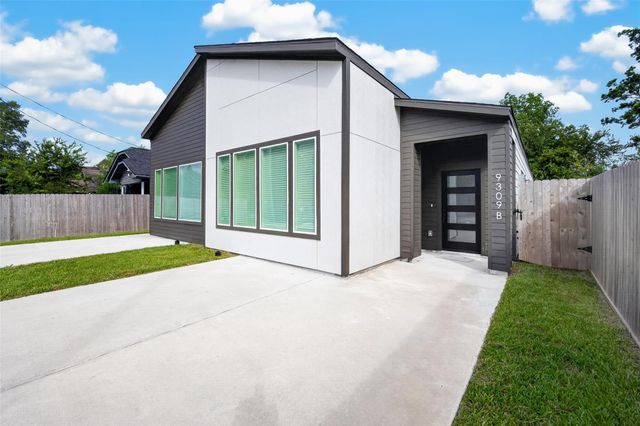 9309 Caddo Road B, Houston, TX 77078