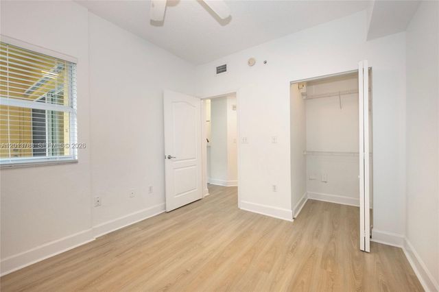 6001 SW 70th St 208, South Miami, FL 33143