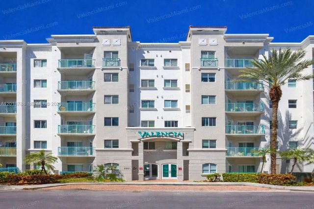 6001 SW 70th St 208, South Miami, FL 33143