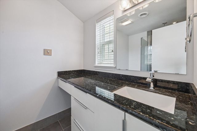 671 N Post Oak Lane 671, Houston, TX 77024