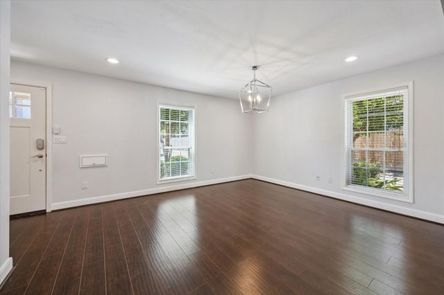 671 N Post Oak Lane 671, Houston, TX 77024