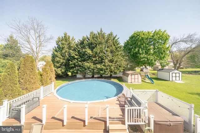 115 LARKSPUR DR, Quarryville, PA 17566