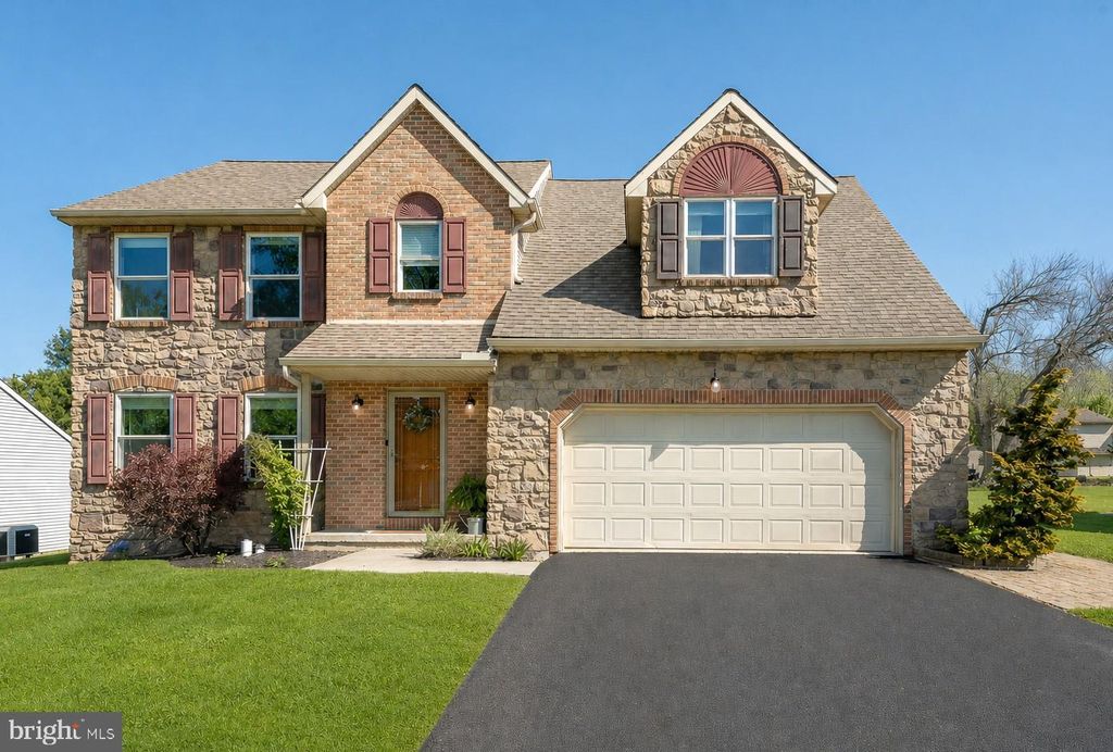 115 LARKSPUR DR, Quarryville, PA 17566