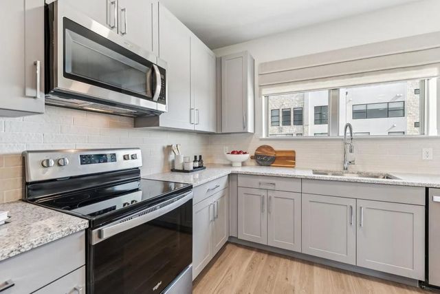 10350 Blue Bluff RD 14113, Austin, TX 78724