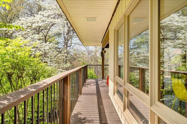 3244 Pineland RD, Roanoke, VA 24018