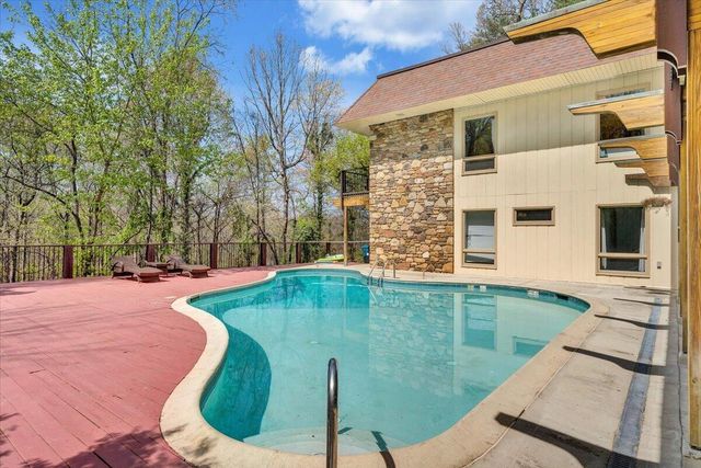 3244 Pineland RD, Roanoke, VA 24018