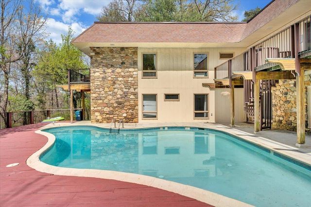 3244 Pineland RD, Roanoke, VA 24018