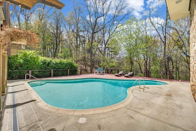 3244 Pineland RD, Roanoke, VA 24018