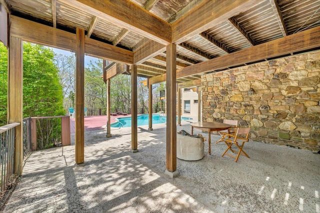 3244 Pineland RD, Roanoke, VA 24018