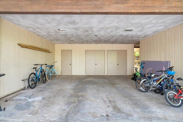 3244 Pineland RD, Roanoke, VA 24018