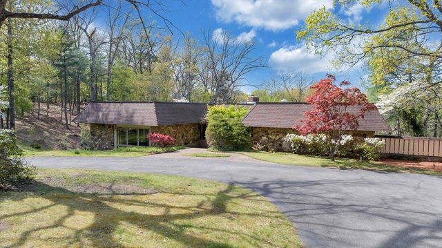 3244 Pineland RD, Roanoke, VA 24018