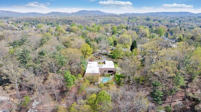 3244 Pineland RD, Roanoke, VA 24018