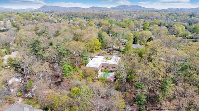 3244 Pineland RD, Roanoke, VA 24018