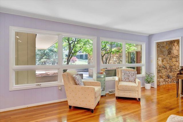 3244 Pineland RD, Roanoke, VA 24018