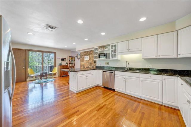 3244 Pineland RD, Roanoke, VA 24018