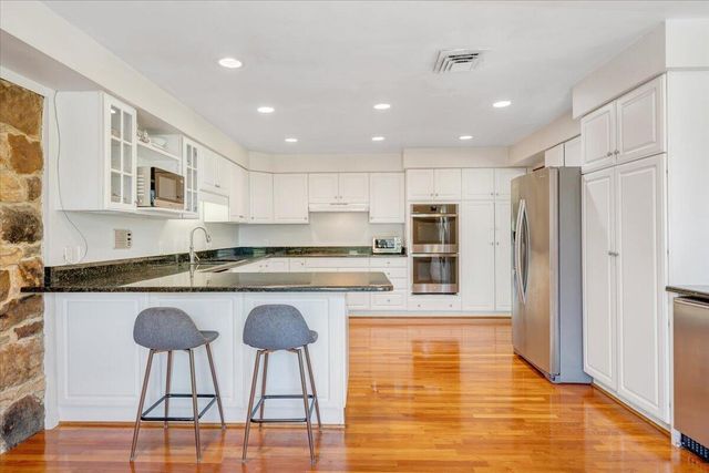 3244 Pineland RD, Roanoke, VA 24018