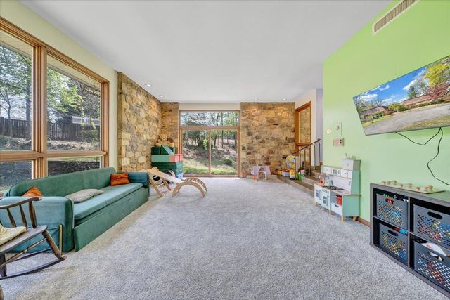 3244 Pineland RD, Roanoke, VA 24018