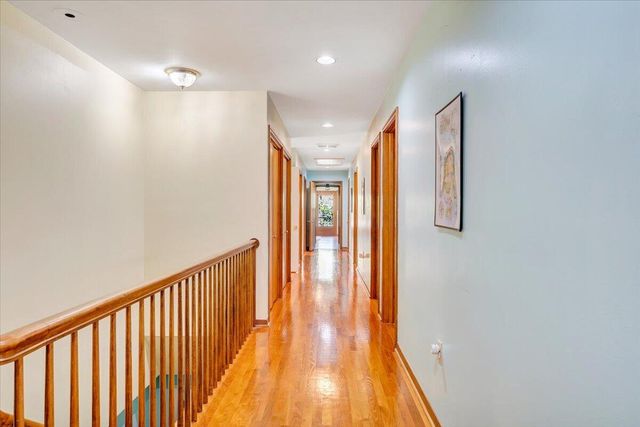 3244 Pineland RD, Roanoke, VA 24018