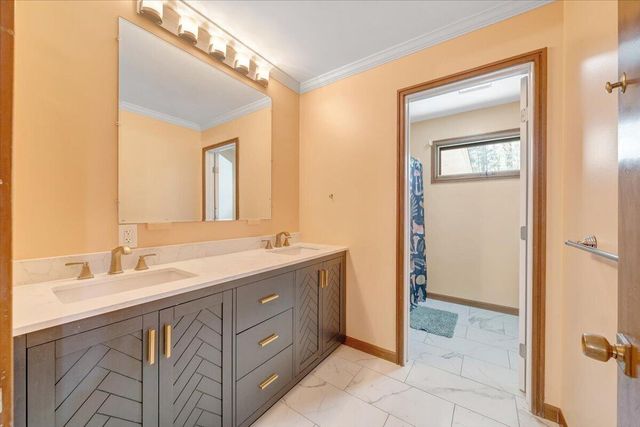 3244 Pineland RD, Roanoke, VA 24018