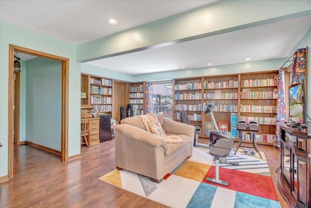 3244 Pineland RD, Roanoke, VA 24018