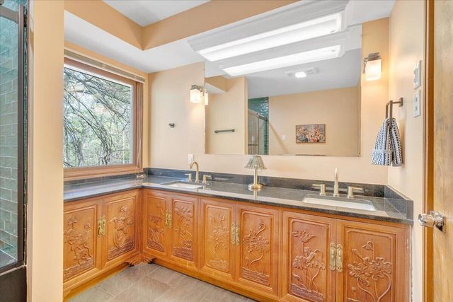 3244 Pineland RD, Roanoke, VA 24018
