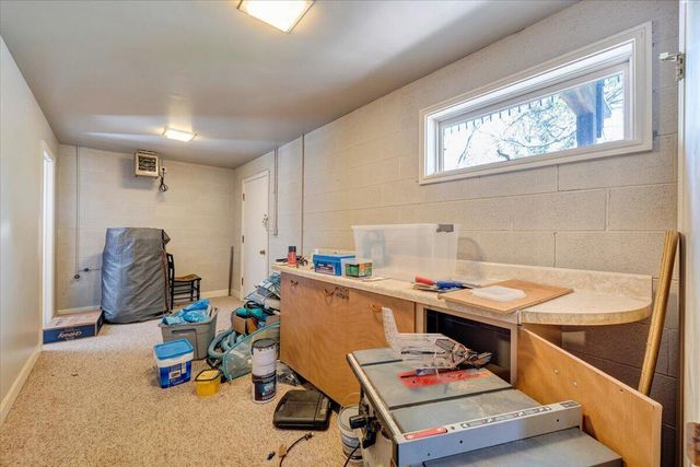 3244 Pineland RD, Roanoke, VA 24018