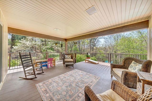 3244 Pineland RD, Roanoke, VA 24018