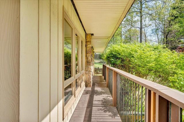3244 Pineland RD, Roanoke, VA 24018