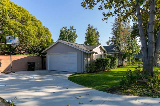 303 E Las Flores Avenue, Arcadia, CA 91006