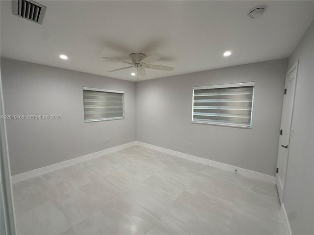 9275 SW 67th St, Miami, FL 33173
