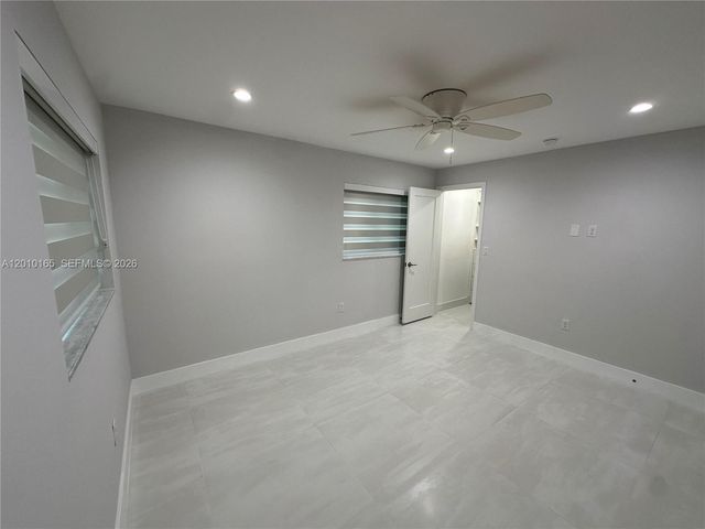 9275 SW 67th St, Miami, FL 33173