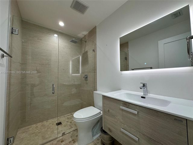 9275 SW 67th St, Miami, FL 33173