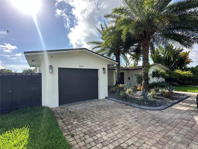 9275 SW 67th St, Miami, FL 33173