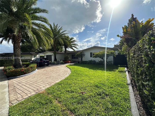 9275 SW 67th St, Miami, FL 33173