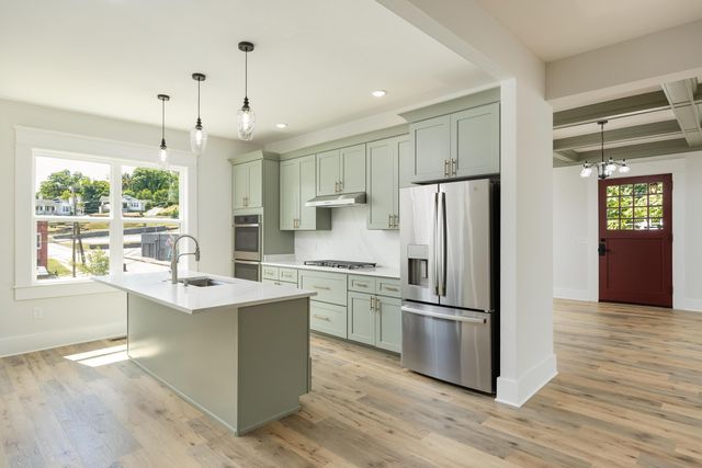 12 N Seminole Drive, Chattanooga, TN 37411