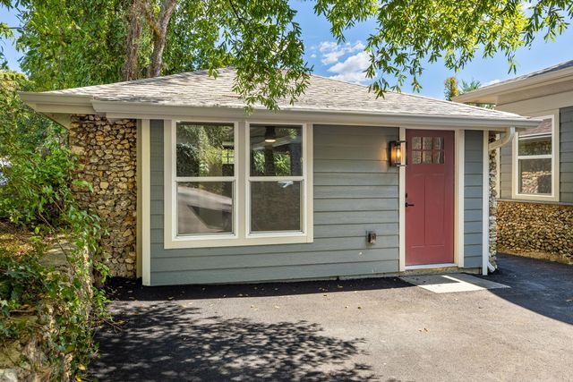 12 N Seminole Drive, Chattanooga, TN 37411