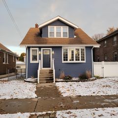 1423 Lake Avenue, Whiting, IN 46394