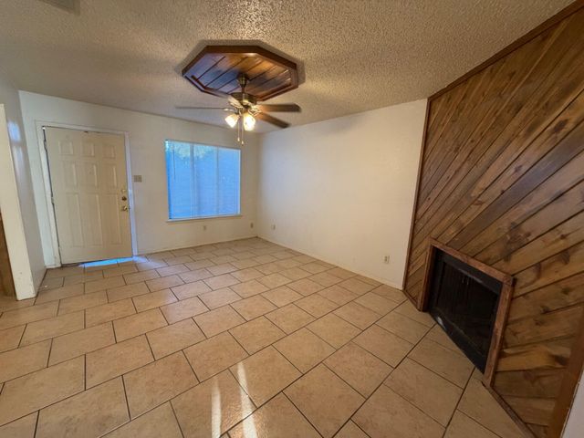 7407 Waco Avenue, C, Lubbock, TX 79423