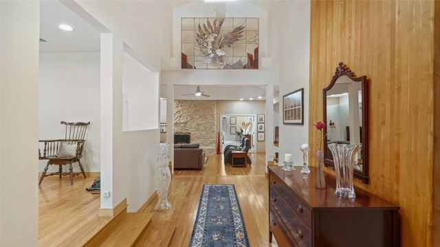 1652 Sylvan Avenue, Dallas, TX 75208