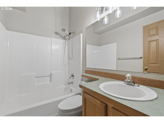 16514 Ne 67TH St, Vancouver, WA 98682