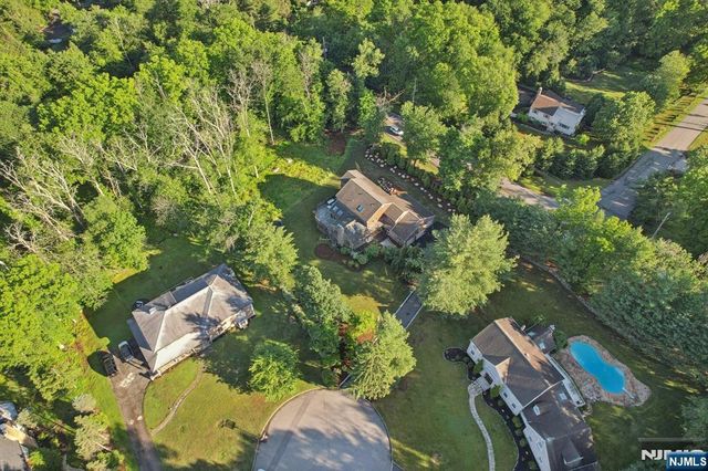22 W Iron Latch, Upper Saddle River, NJ 07458