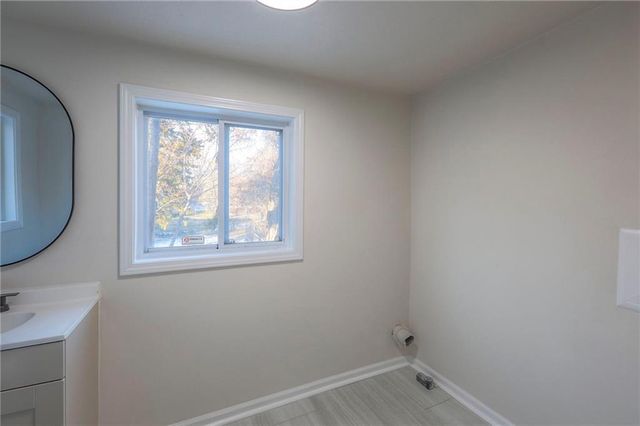 9504 E 13th Street S, Independence, MO 64052