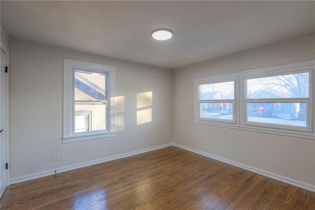 9504 E 13th Street S, Independence, MO 64052