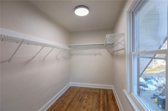 9504 E 13th Street S, Independence, MO 64052