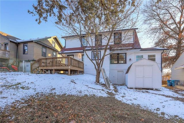 9504 E 13th Street S, Independence, MO 64052