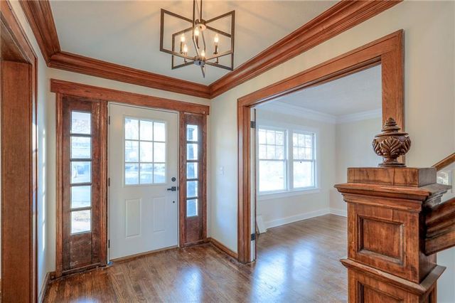 9504 E 13th Street S, Independence, MO 64052