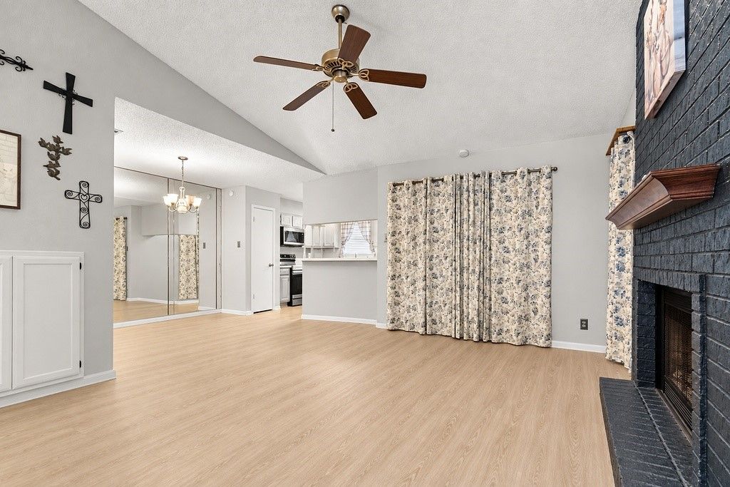 1201 Calico Lane 2024, Arlington, TX 76011 — photo 4