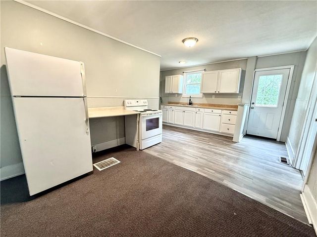 315 W THOMPSON Street, Maryville, MO 64468